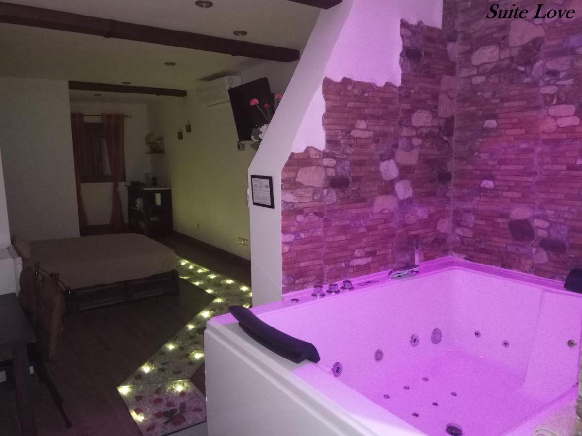Suite Love Jacuzzi Уседа Экстерьер фото