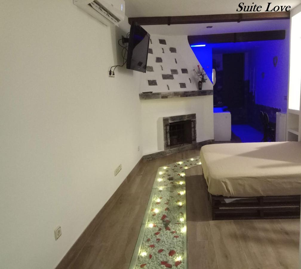 Suite Love Jacuzzi Уседа Экстерьер фото